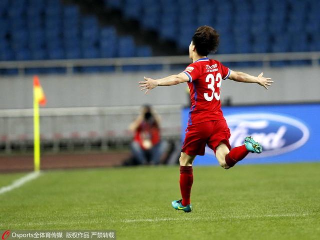 《中国医生》单日票房1.10亿，截至发稿前累计票房破9亿，晋升2021年度票房第八名。