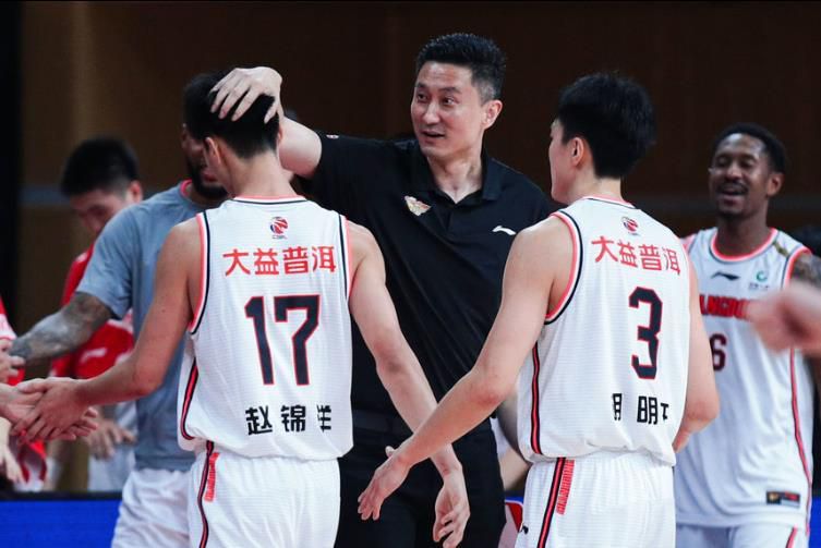 《日常幻想指南》，中秋档被忽略的一部喜剧片 2021-09-22 《奇迹·笨小孩》突破13亿 “杀手”冲击25亿 2022-03-03 根据3月2日晚十点官方数据统计，全国院线总票房2823.98万。